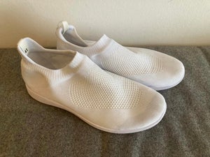 Find Hvide Dame Sneakers på DBA - køb og af nyt og brugt