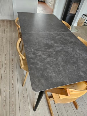 Spisebord, Træ og keramik, Ilva l: 200, Kvalitets bord fra ilva med 2 tillægsplader sælges, da det e