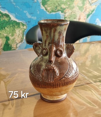 Keramik, Vase, Keramik vase og Keramik skål på fod 
Pris står ved billederne
Prisen er pp hvis det s