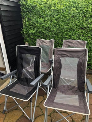 4 stk WECamp stole, Pæne og velholdte ,de er lidt falmet af solen ,de er brugt begrænset De kan sætt