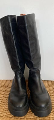 Støvler, str. 39,  Sort,  Læder,  Ubrugt, Fedeste nye boots i lækker blødt læder og med orange snib 