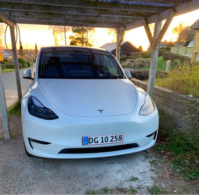 Tesla Model Y, El, 4x4, aut. 2022, km 76000, hvidmetal, træk, klimaanlæg, aircondition, ABS, airbag,