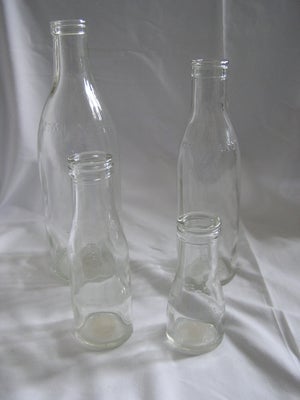 Flasker, 4 retro mælkeflasker, 4 stk originale mælkeflasker i størrelserne: 1 L. + 1/2 L. + 1/5 L. +