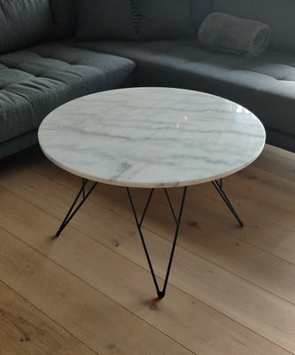 Sofabord, Ilva, marmor, b: 80 l: 47, Hvid marmor. God stand. Bordet har to små hakker i kanten og no