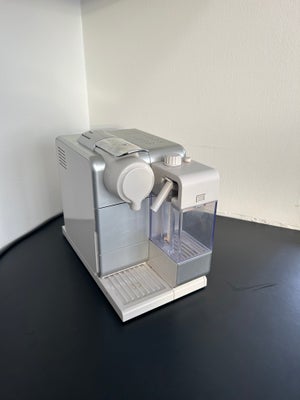 Nespresso maskine, Nespresso, Denne NESPRESSO® Lattissima touch-kaffemaskine fra DeLonghi kombinerer