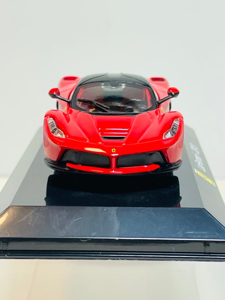 Modelbil, Ixo 2013 LA Ferrari, skala 1:43