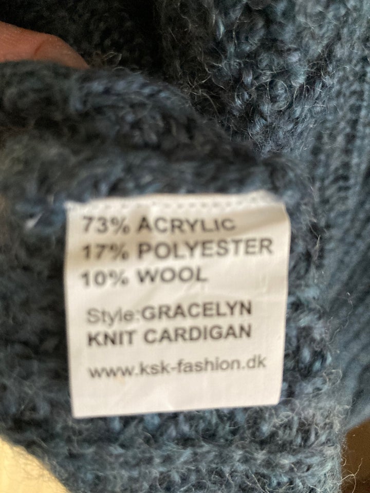 Cardigan, Ofelia , str. 44