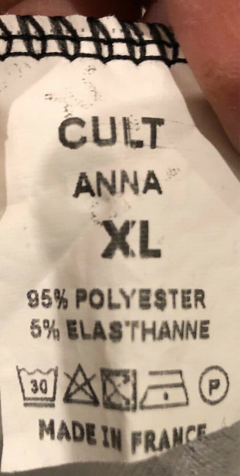 Anden kjole, Cult, str. XL