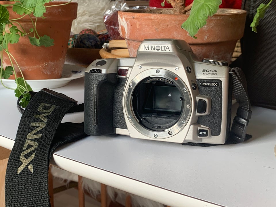 Minolta, 505si Super Dynax 35mm SLR film camera, Rimelig