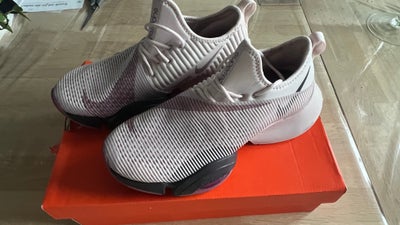 Sportssko, Nike, str. 41,  Lyserød/hvid,  Stof,  Ubrugt, Nike Air zoom Superrep str 41 sælges. De er