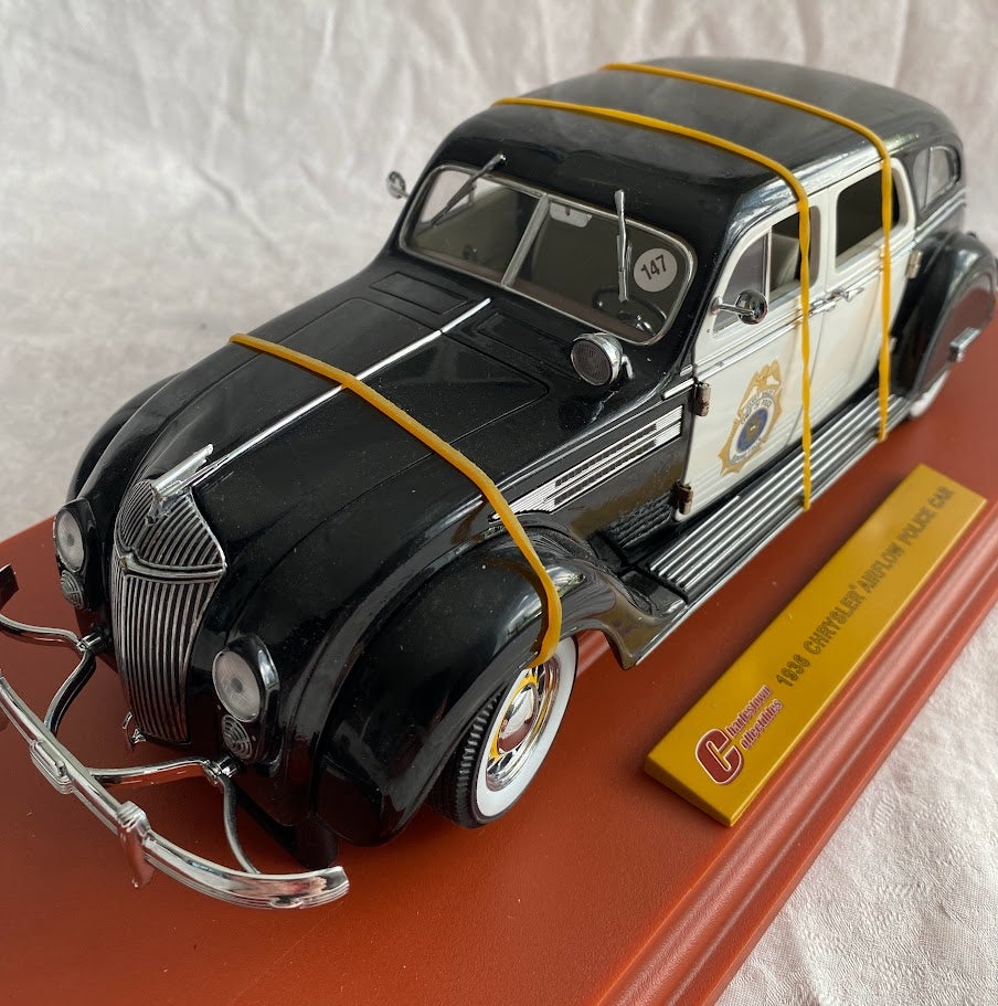 Modelbil, Chrysler Airflow Police Car. 1936. Signature,