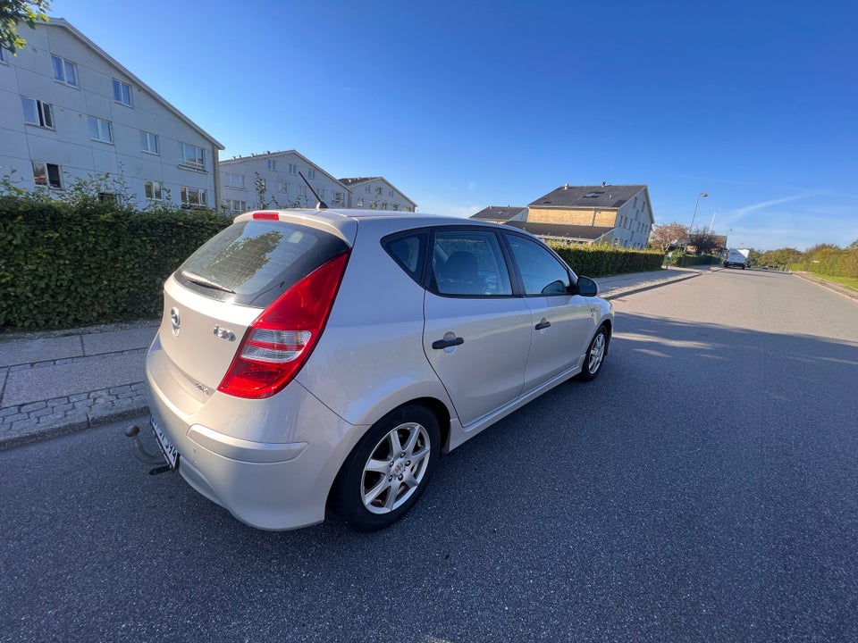 Hyundai i30, 1,6 CRDi 90 Blue Drive, Diesel