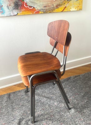 Spisebordsstol, Skolestole / Cafestole, Et par vintage stole / skolestole med helt og intakt sæde og