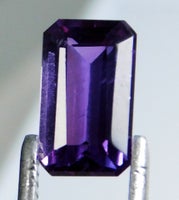 Andet smykke, ædelsten, Natural 3.90 Ct Emerald Cut Purple