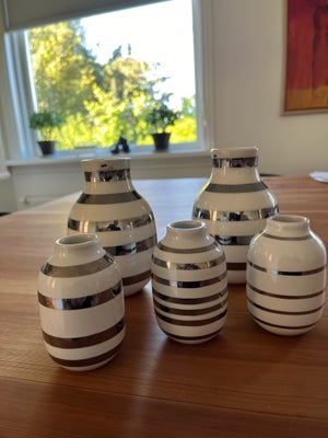 Porcelæn, Vaser, Kahler, 5 stk kahler vaser 3 stk 8 1/2 cm, 2 stk a’ 12 1/2 cm hvid med sølv
Sælges 