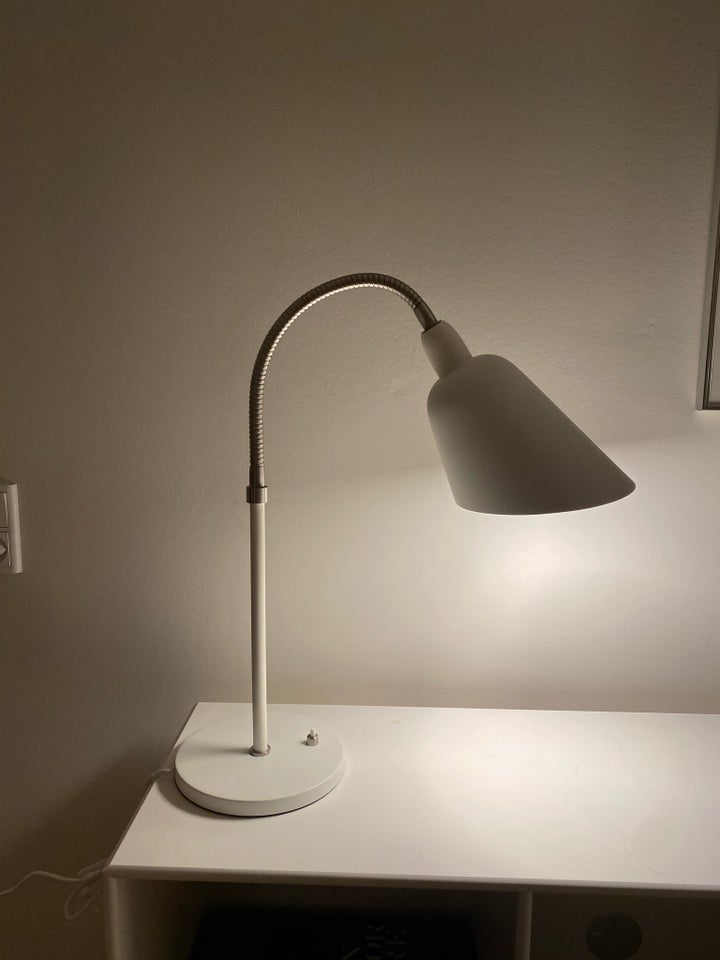 Arne Jacobsen, Bellevue AJ8, bordlampe