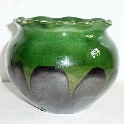 Keramik, vase, HAK - Herman A. Kähler - det gamle Kähler

Højde 10 cm dia 11 cm.
Fin stand - 1 enkel