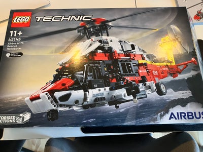 Lego Technic, 42145, Airbus Helicopter H175.
Antal brikker 2001.
Købt slut Januar 24 og lige samlet.
