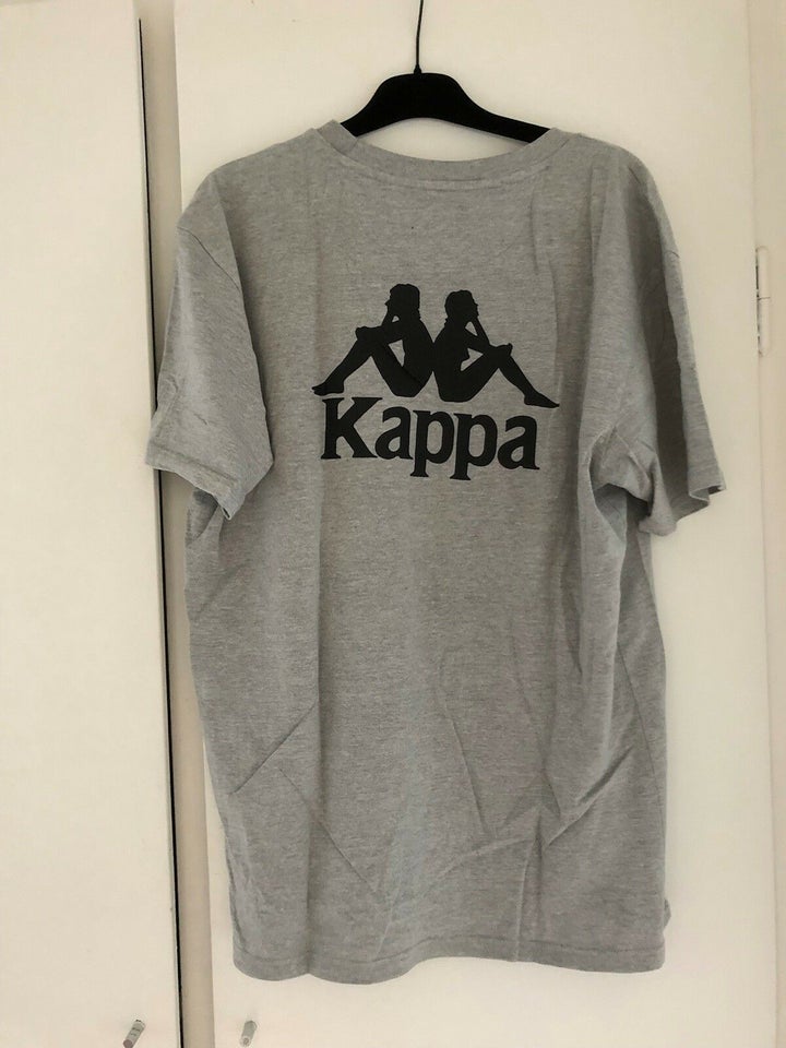 tredobbelt aspekt kæmpe T-shirt, Kappa, str. XL – dba.dk – Køb og Salg af Nyt og Brugt