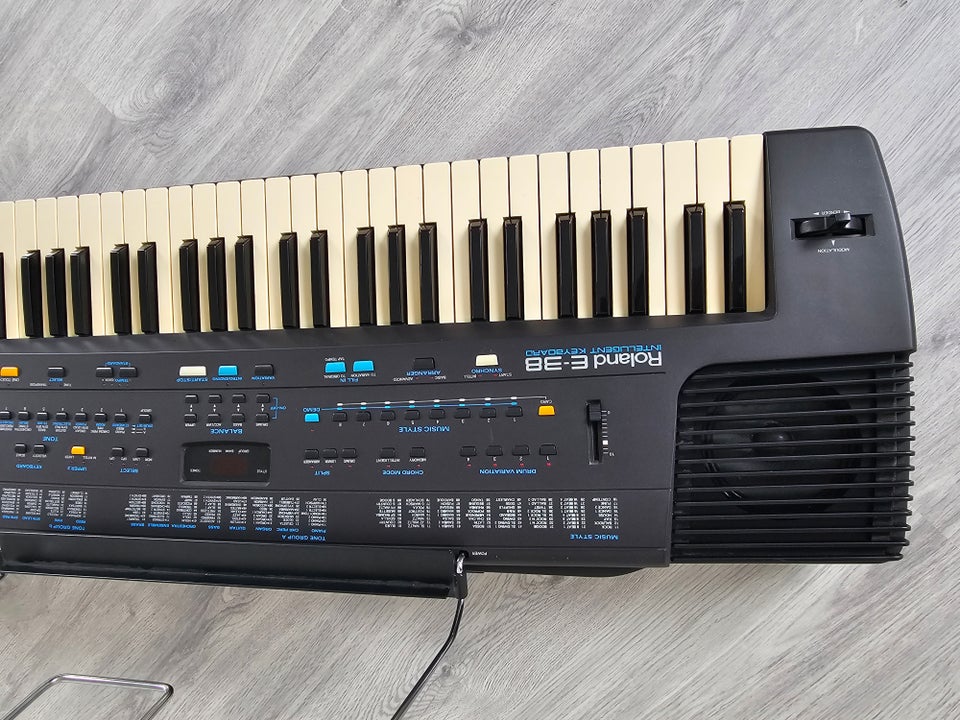 Keyboard, Roland E-38