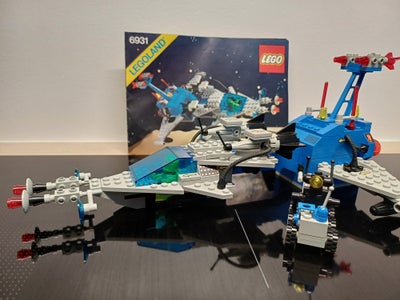 Lego Space, 6931, LEGO 6931 FX Star Patroller var et rumsæt med 239 dele med 2 minifigs udgivet i 19