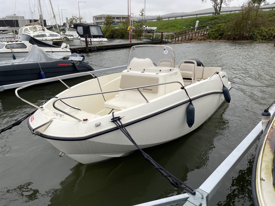 Quicksilver, Styrepultbåd, årg. 2013