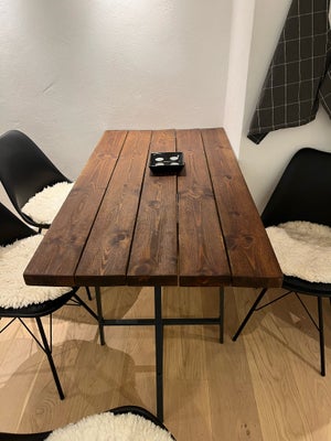 Spisebord m/stole, b: 70 l: 130, Super fedt plankebord inkl. 4 stole står som nyt!!