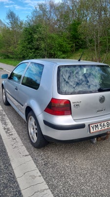 VW Golf IV, 2,0 Trendline, Benzin, 2003, km 176000, sølvmetal, træk, nysynet, ABS, airbag, alarm, 3-
