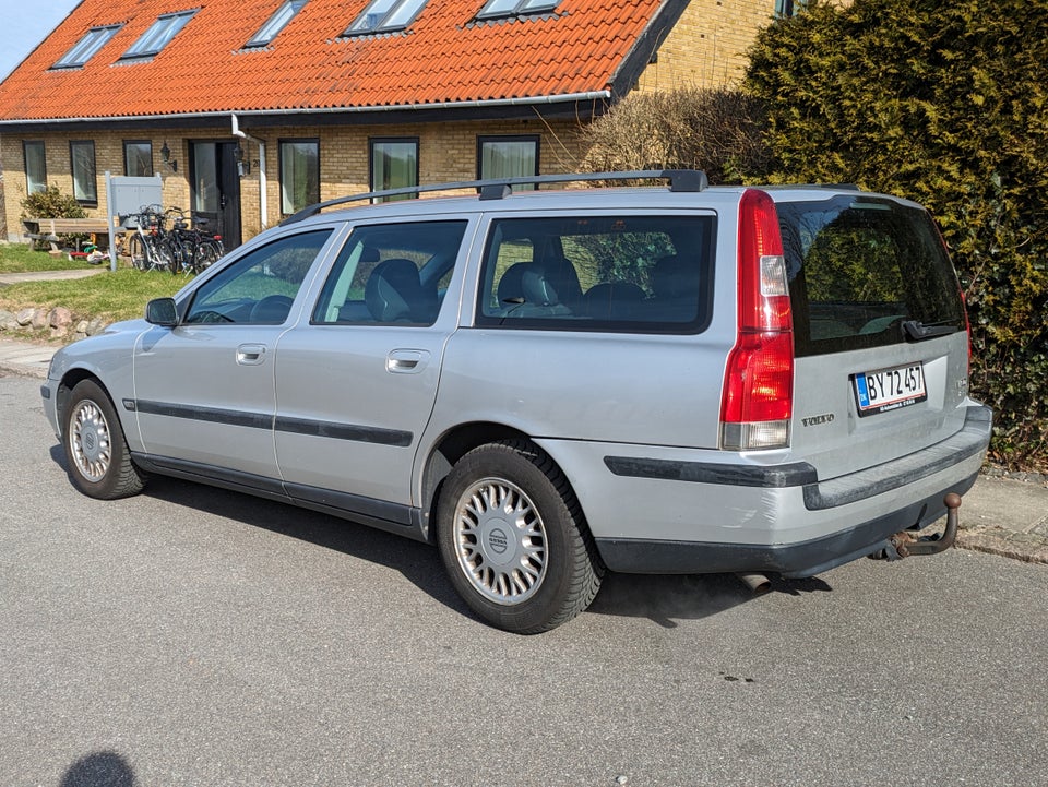 Volvo V70, 2,4 140, Benzin