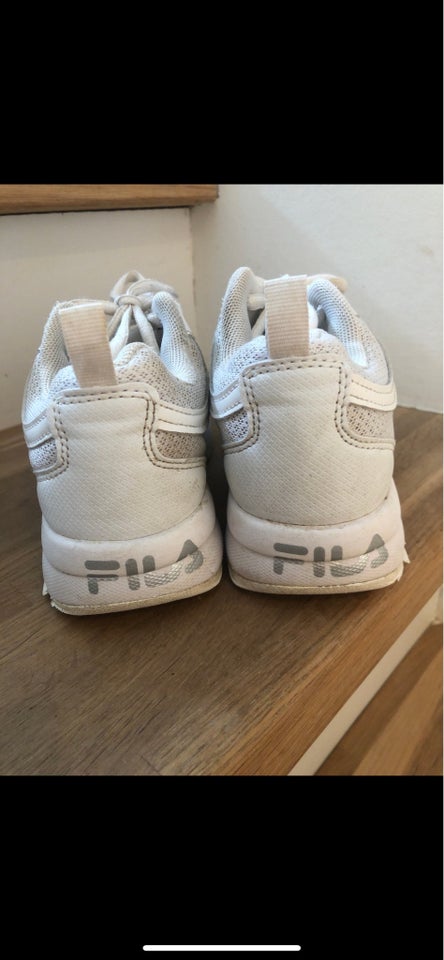 Sneakers, str. 33, FILA