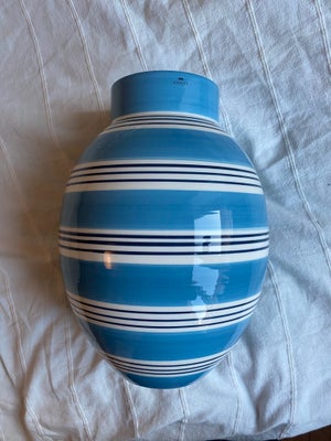 Vase, Vase, Kähler vase, Omaggio Nuovo Vase

H 30 cm - Fajance - Blå

