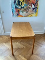 Jørgen Bækmark, bord, Spisebord i lys eg