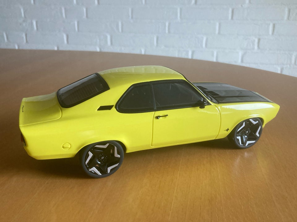 Modelbil, Opel Manta, skala 1:18