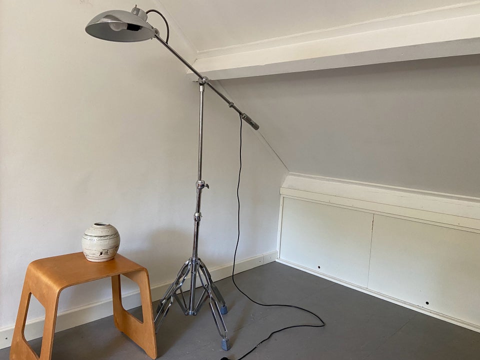 Anden arkitekt, gulvlampe