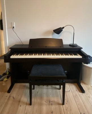 Elklaver, Roland, 330e, Godt brugt el-klaver, som stadig har en flot lyd, men trænger til en kærlig 