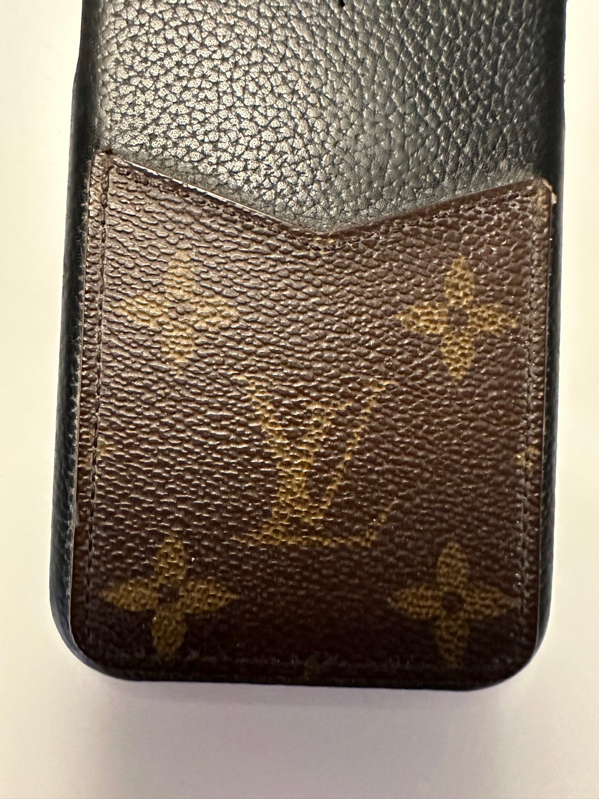 Capa Louis Vuitton para iPhone 14  14 Pro Barcarena • OLX Portugal