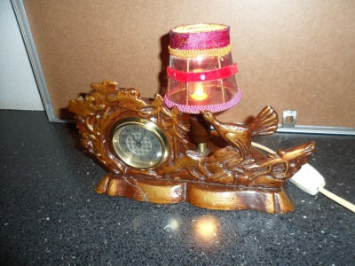 Bordur, Special dekration i kobber/metal, med fugl/gås. og ur. Ur er der nøgle optræk. Unikt og flot