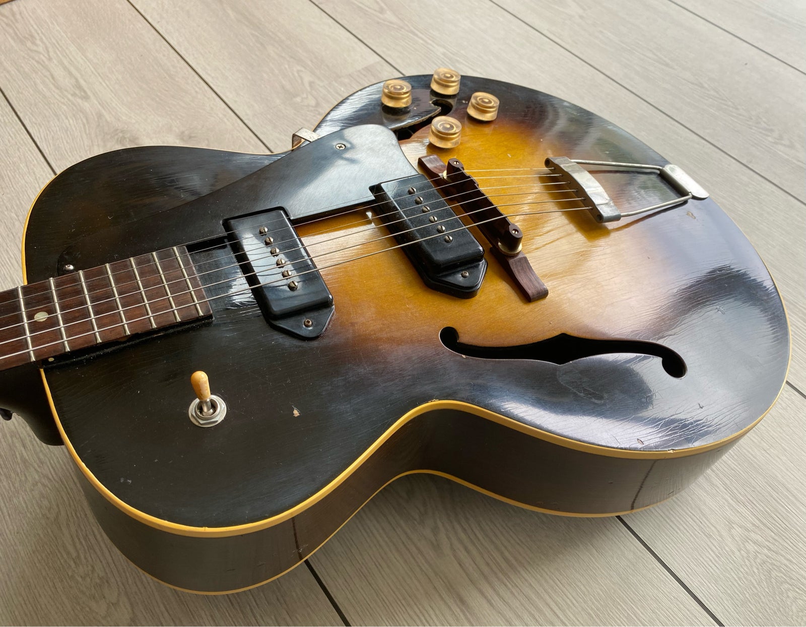 Elguitar, Gibson Es-125