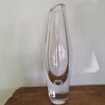 Vase, Vase, Sven Palmquist Orrefors 3497, H 24 cm fin stand ( tung)