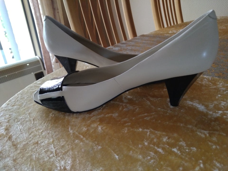 Pumps, str. 37,5, Nine West