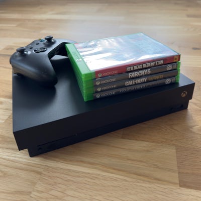 Xbox One X, Xbox One X, Perfekt, Sælger min Xbox med de fire spil der ses på billedet. Den fejler in