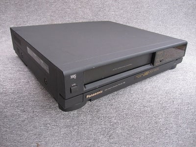 VHS videomaskine, Panasonic, NV-J40, Perfekt, 

- Koksgrå,
- Manuel Tracking funktion,
- Afspiller 1
