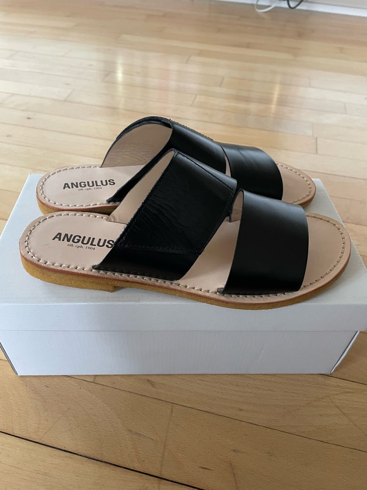 Sandaler, str. 37, Angulus