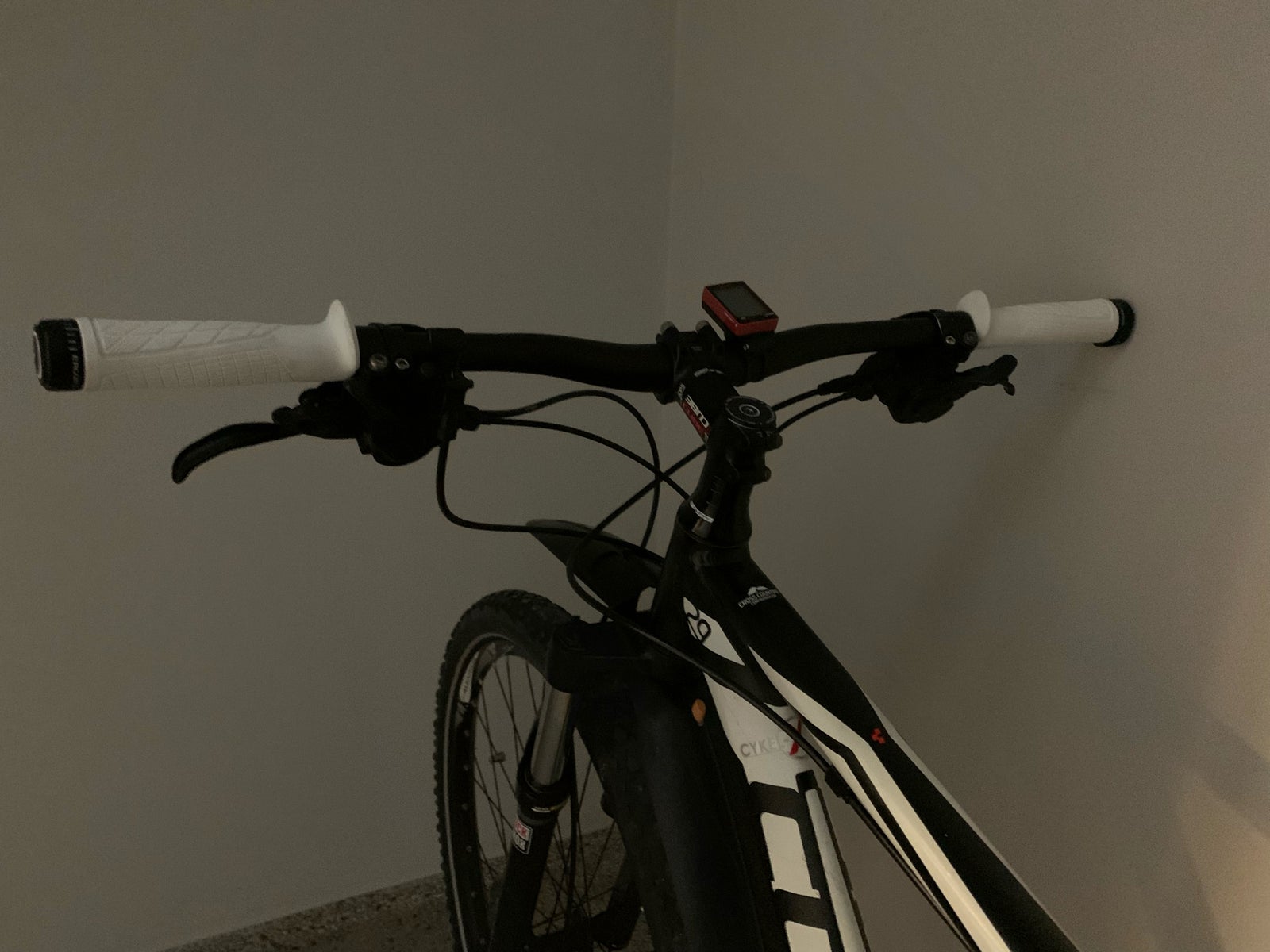 Cube Attention, hardtail, M tommer
