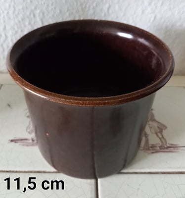 Keramik, Brun urtepotteskjuler