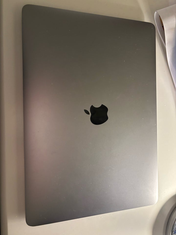 MacBook Pro, 2017, 2,3 GHz Dual-Core Intel Core i5 GHz