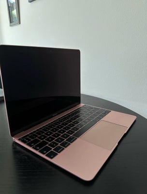 MacBook, 8 GB ram, 512 GB harddisk, God, Sælger denne MacBook i farven Rose Gold.
Den fejler ingenti