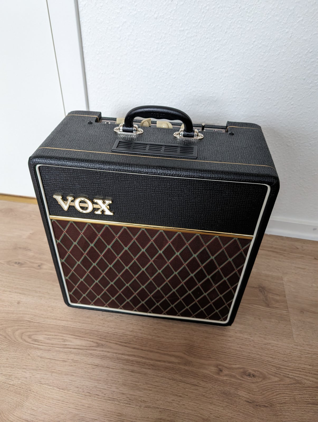 Guitar forstærker, Vox AC4C1-12
