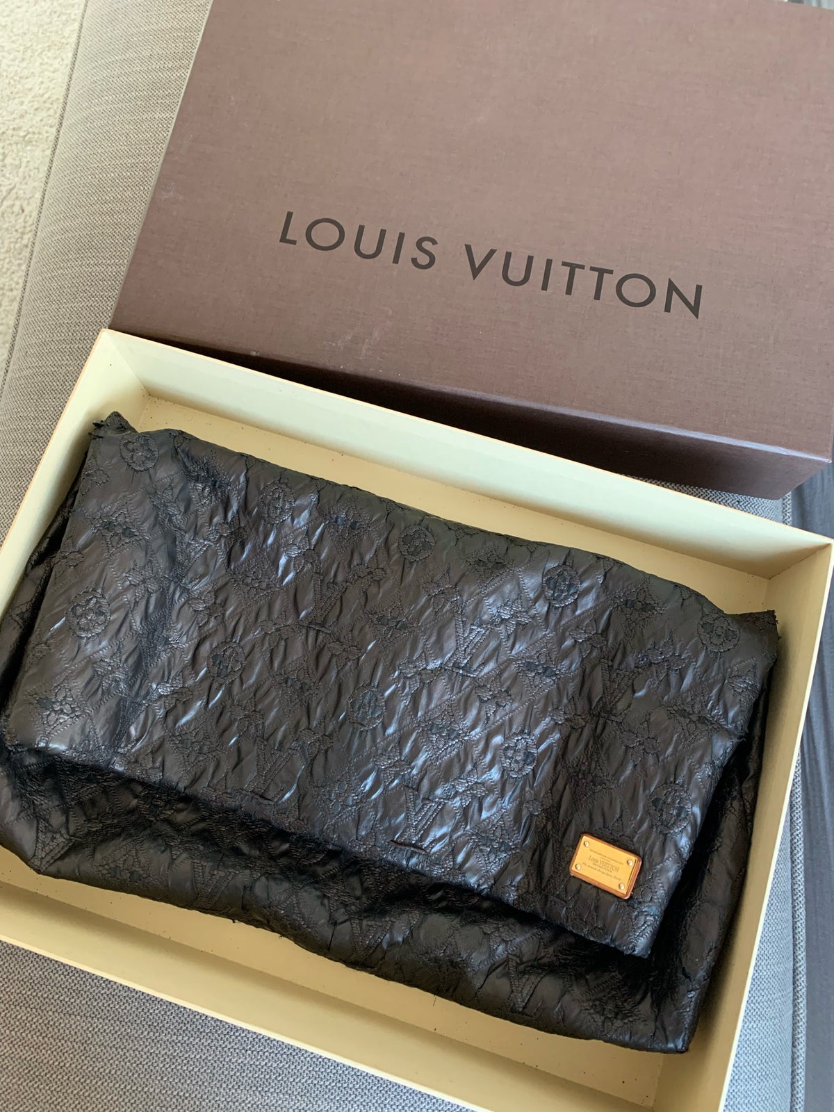 Clutch, Louis Vuitton, andet materiale