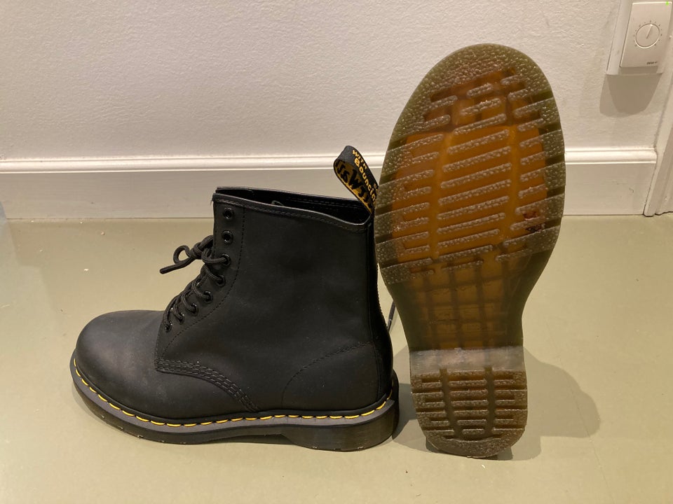 Dr martens 2025 str 44